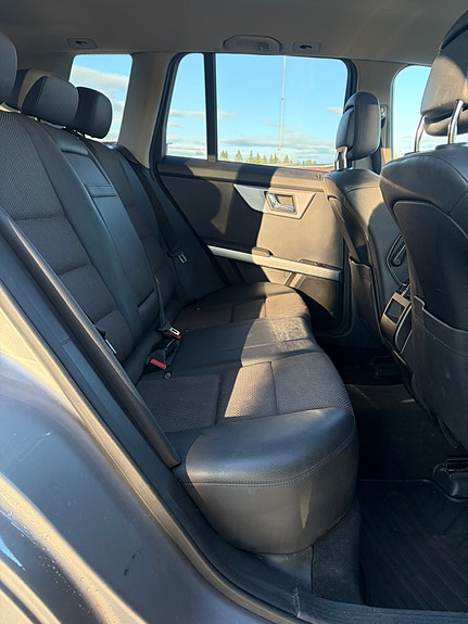 Mercedes-Benz GLK220 8 of 10