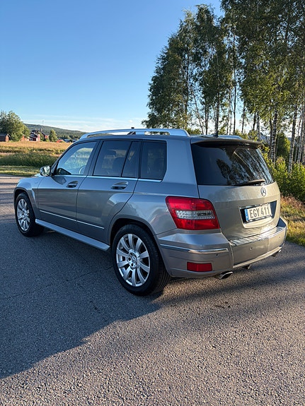 Mercedes-Benz GLK220 4 of 5