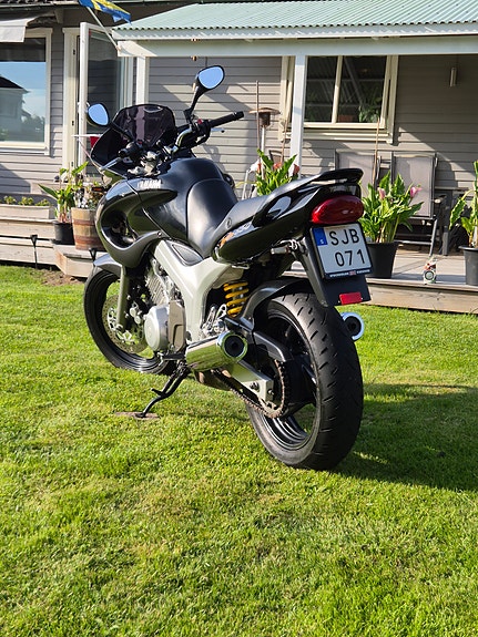 Yamaha TDM 850 3 of 7