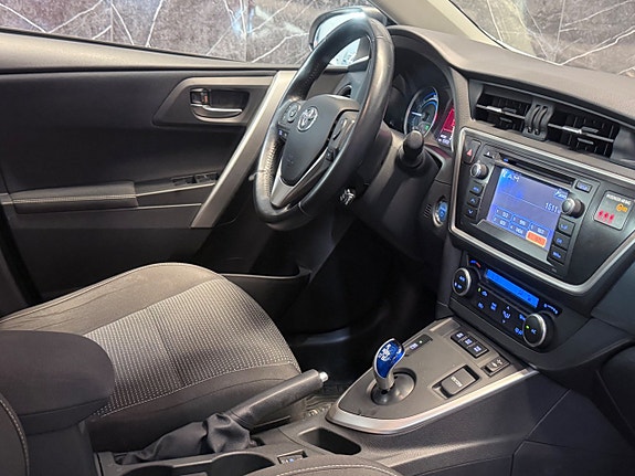 Toyota Auris 17 of 18