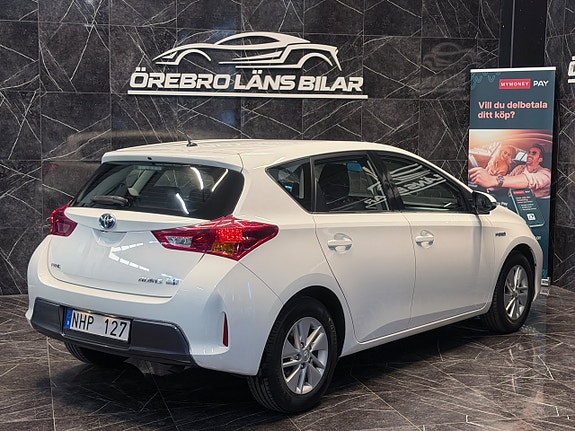 Toyota Auris 5 of 18