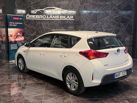 Toyota Auris 6 of 18