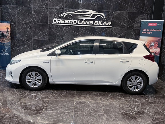 Toyota Auris 8 of 18
