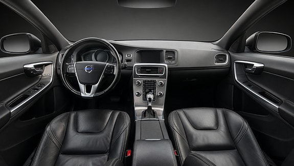 Volvo S60 3 of 5