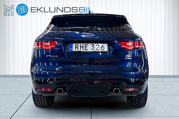 Jaguar F-PACE 4 of 22