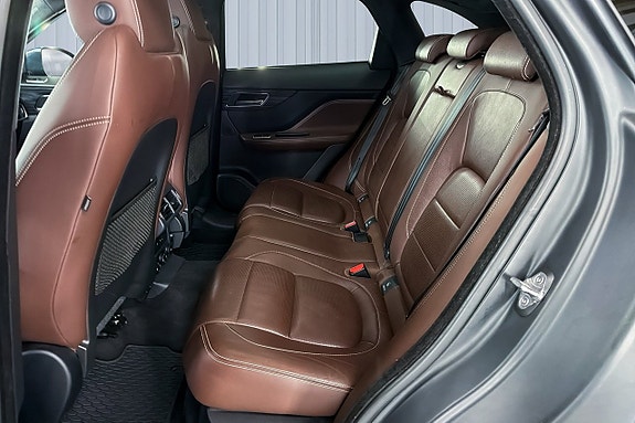 Jaguar F-PACE 19 of 22