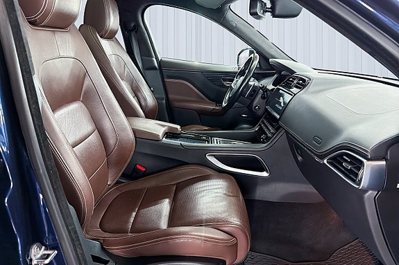 Jaguar F-PACE 18 of 22