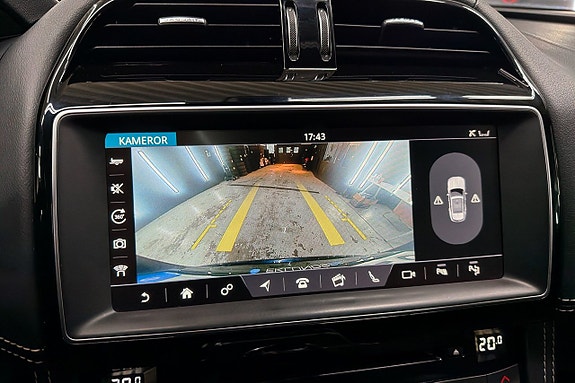 Jaguar F-PACE 14 of 22