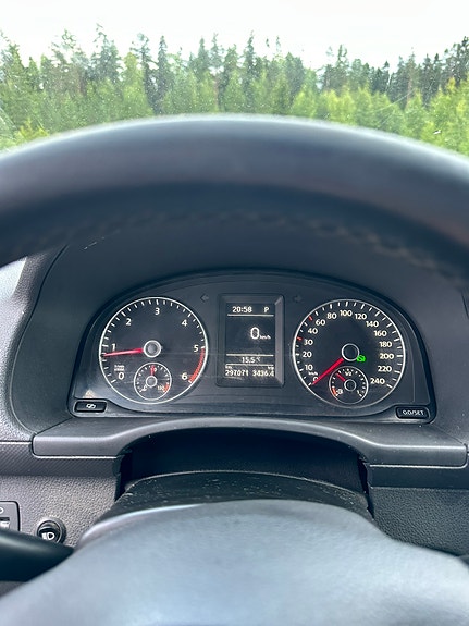 Volkswagen Caddy Maxi 2 of 4