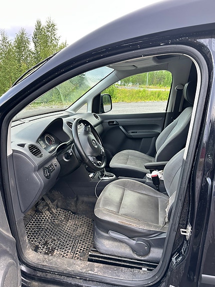 Volkswagen Caddy Maxi 3 of 4