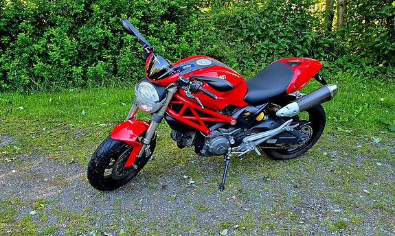Ducati Monster 3 of 7
