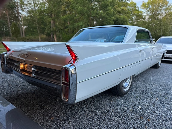Cadillac Series 62 6 of 29