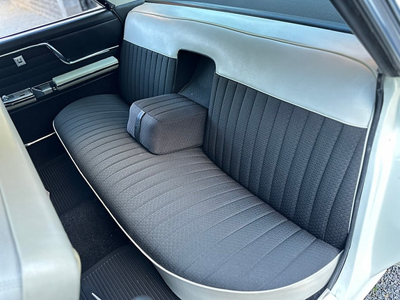 Cadillac Series 62 21 of 29