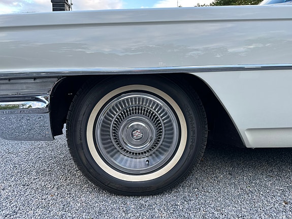 Cadillac Series 62 14 of 29