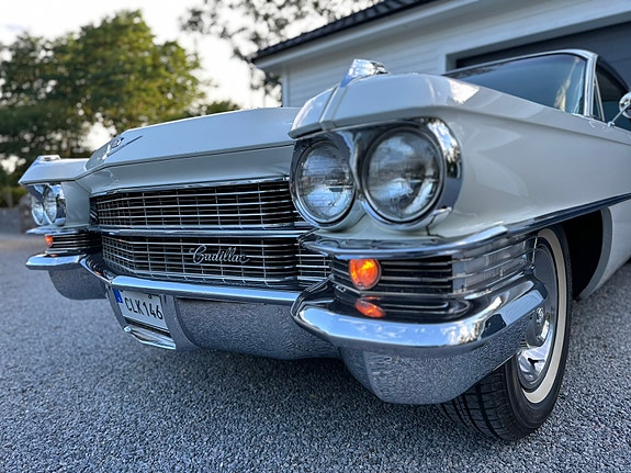 Cadillac Series 62 9 of 29