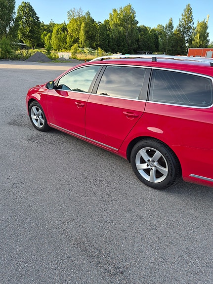 Volkswagen Passat 3 of 5
