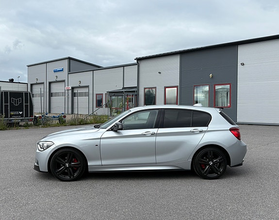 BMW 118d 2 of 11