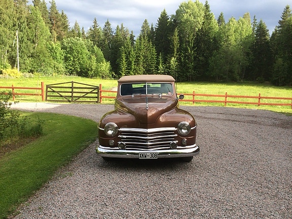 Plymouth De-Luxe 2 of 3