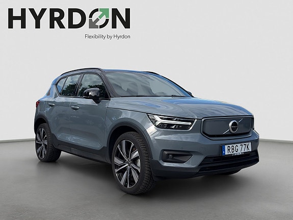 Volvo XC40 3 of 21