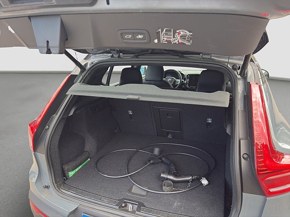 Volvo XC40 14 of 21