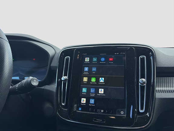 Volvo XC40 13 of 21