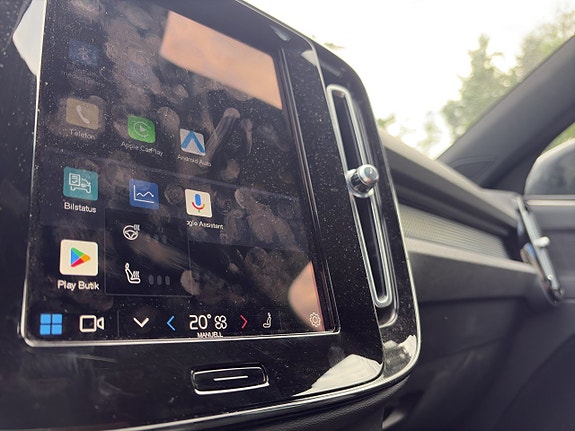 Volvo XC40 17 of 21