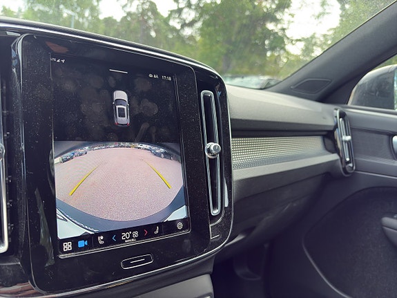 Volvo XC40 20 of 21
