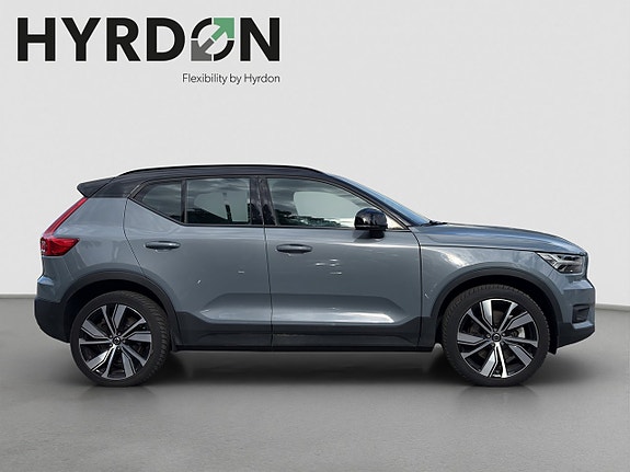 Volvo XC40 5 of 21