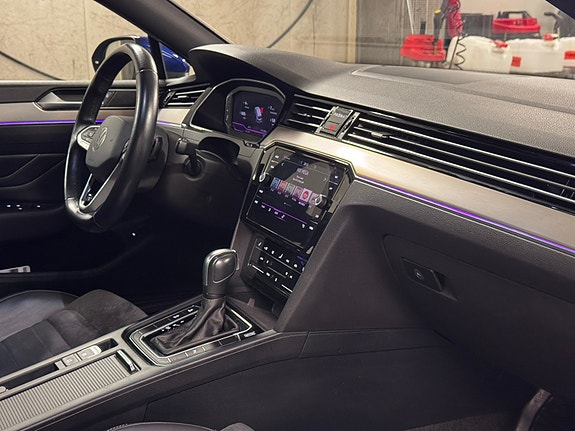 Volkswagen Passat 8 of 11
