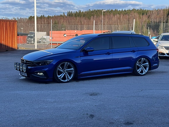 Volkswagen Passat 2 of 5