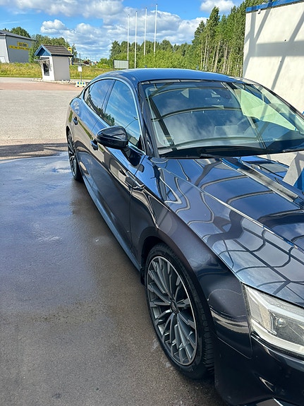 Audi A5 2 of 2