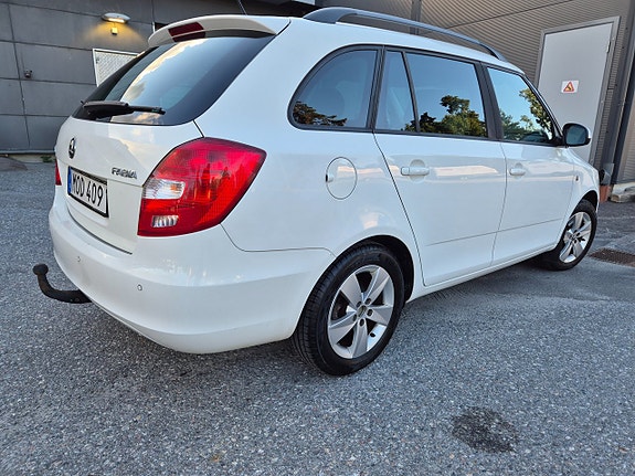 Skoda Fabia 3 of 5