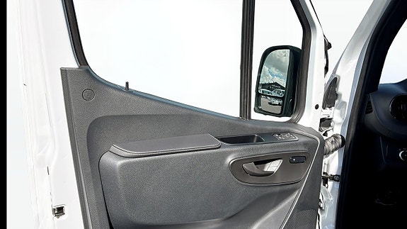 Mercedes-Benz Sprinter 317 11 of 11