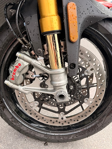 Aprilia Tuono V4 1100 3 of 5