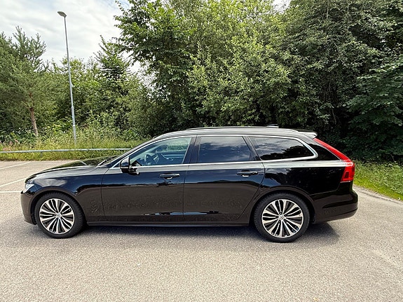 Volvo V90 3 of 5
