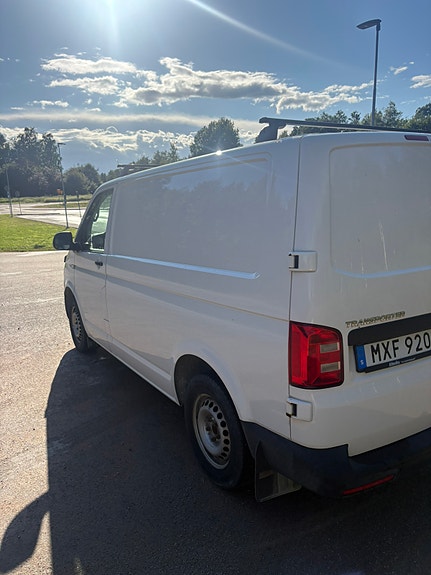Volkswagen Transporter 4 of 5