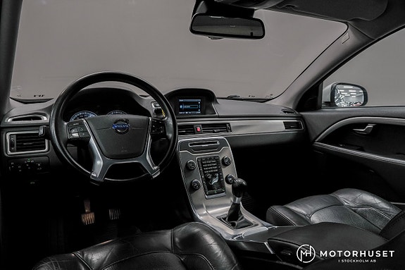 Volvo V70 8 of 20