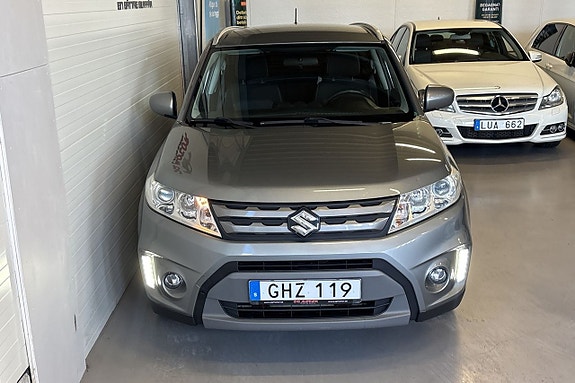 Suzuki Vitara 4 of 26