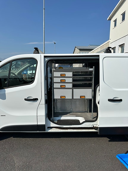 Opel Vivaro 7 of 9