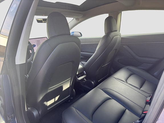 Tesla Model 3 22 of 22