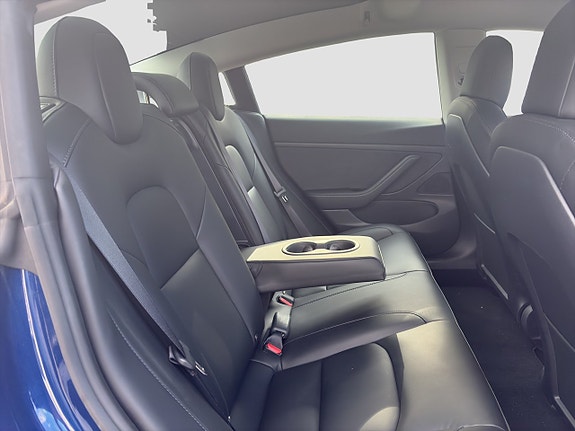 Tesla Model 3 19 of 22