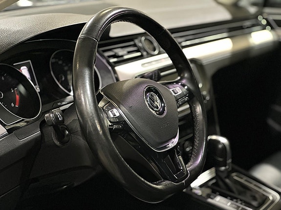 Volkswagen Passat Alltrack 20 of 26