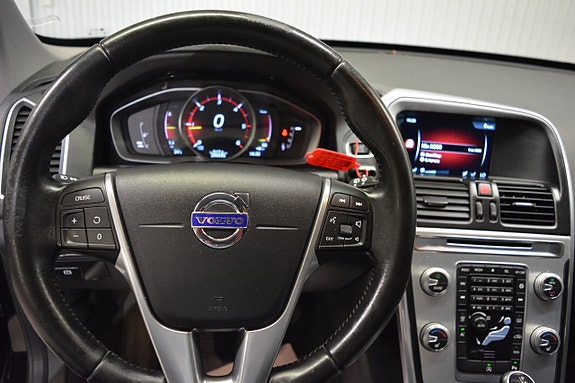 Volvo XC60 9 of 15