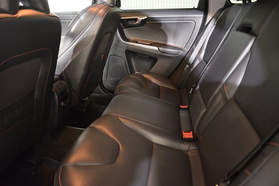 Volvo XC60 12 of 15