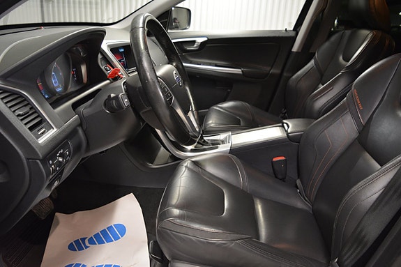 Volvo XC60 8 of 15