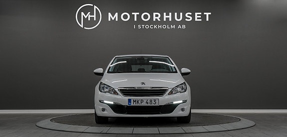 Peugeot 308 2 of 5