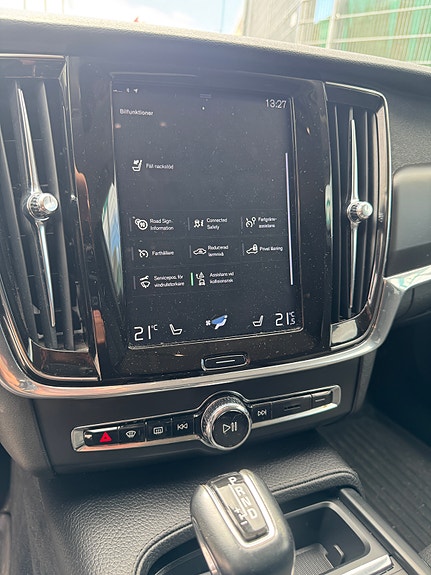 Volvo V90 Cross Country 8 of 9