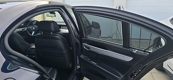 BMW 740d 12 of 15
