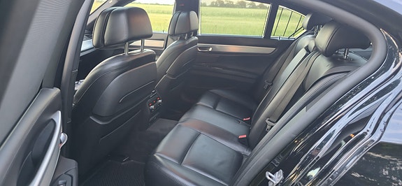 BMW 740d 11 of 15