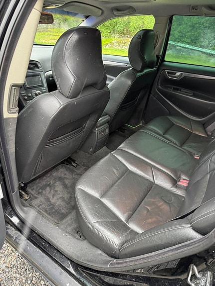 Volvo V70 11 of 18